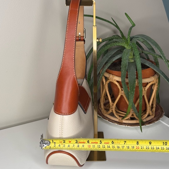 Dooney & Bourke Pebble Turnlock Hobo 26 Cream Chestnut Pebble Leather Bag - Picture 12 of 12